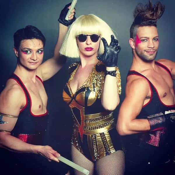 „Tribute to Lady Gaga – Live Performance & Double by Kery Fay“