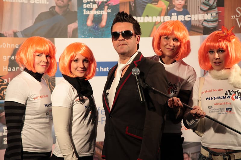 Robbie Williams Tribute Show „ROCK DJ“ | Live mit Solo, Trio, 5- oder 9-köpfiger Band