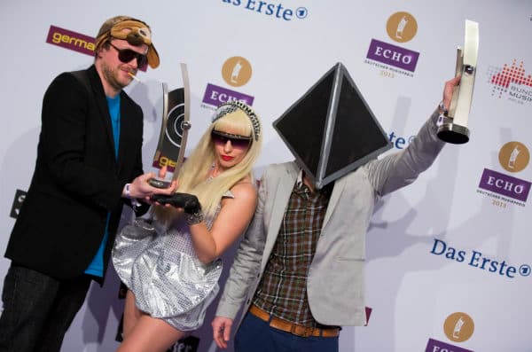 „Tribute to Lady Gaga – Live Performance & Double by Kery Fay“